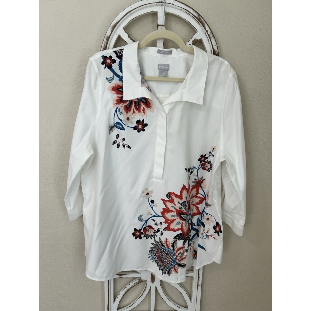 Chicos No Iron Chic Stretch SIZE 3 Floral Print 3/4 Sleeve Button Back Top